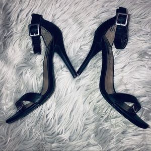 Black high heels🖤